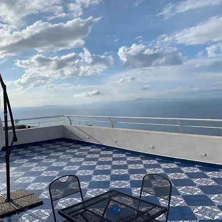 Blue 51 * Vico Equense