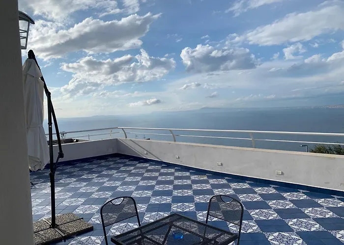 Blue 51 * Vico Equense